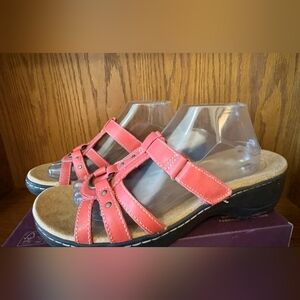 Clark's Sandals Size 10